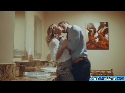 ❤️ Ko'krakli sarg'ish sizni jamoat hojatxonasida yo'ldan ozdirganda ️❌ Sluts uz.pornohammer.ru ❌
